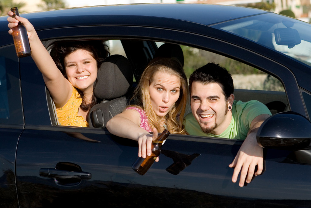 teens drinking while in the car